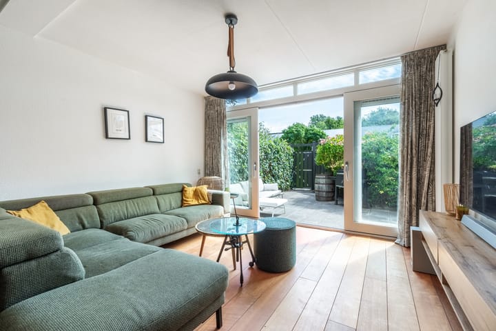 Nellie van Kolstraat 11