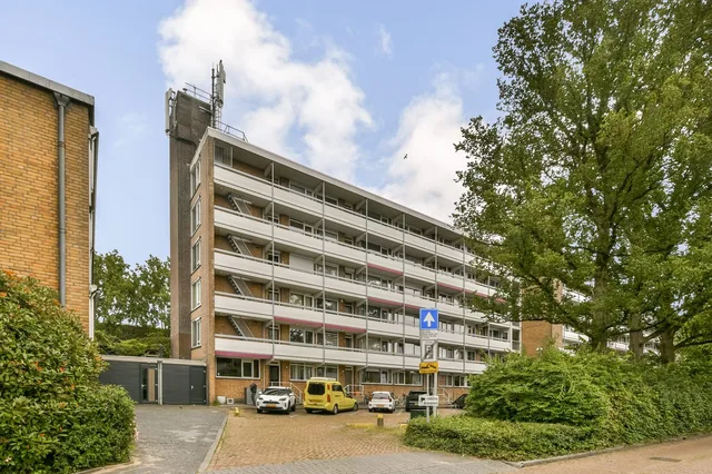 Mr. F.A. van Hallweg 146