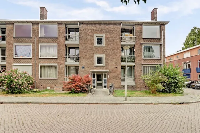 Idenburgstraat 18