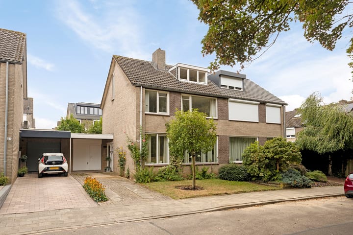 Plutohof 25