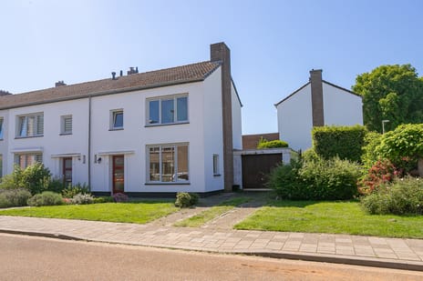 Maandagstraat 24