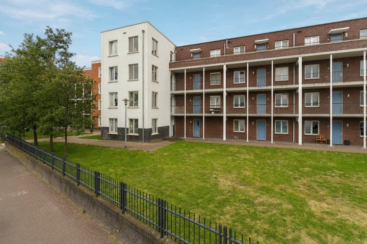 Hongarijehof 40