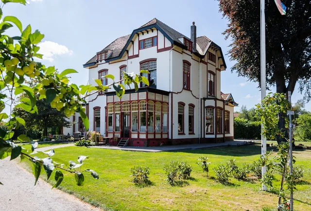 Drouwenerstraat 4