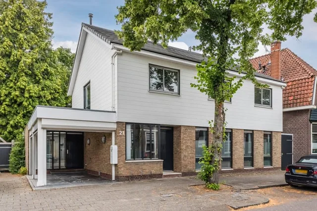 Raadhuisstraat 21