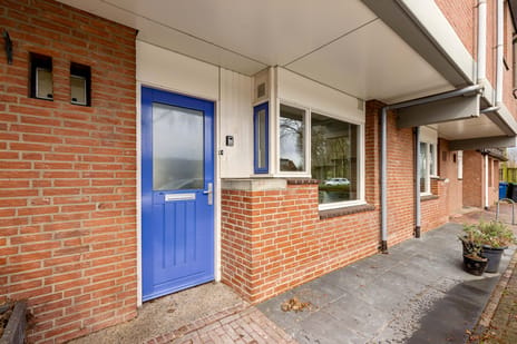 Middenhof 8