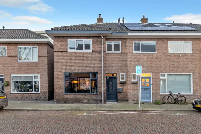 C.H. Moensstraat 36