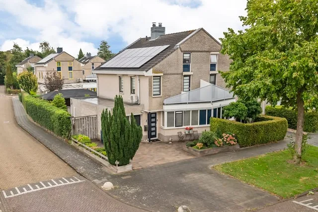 F.J. Ebbensstraat 82