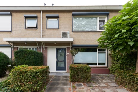 Madame Curiestraat 16