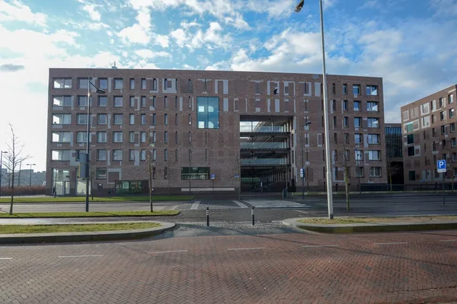 Anna van Burenstraat 4