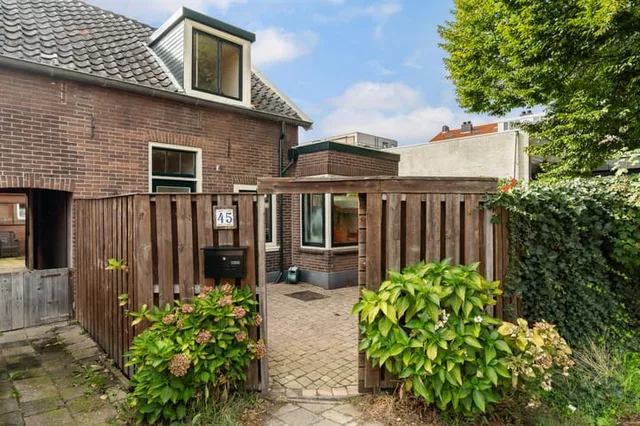 J.W.C. Bloemstraat 45