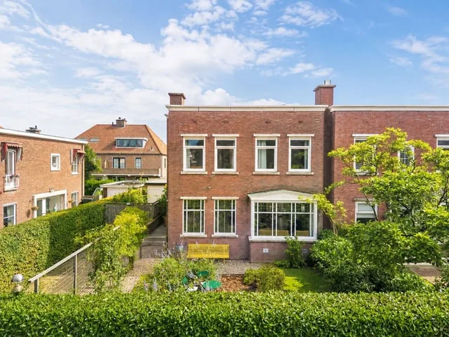Van Hoeylaan 43