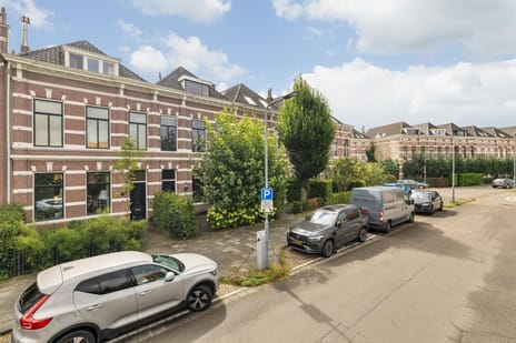 Koninginnestraat 32