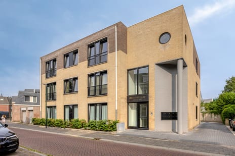 Rechterstraat 67-01