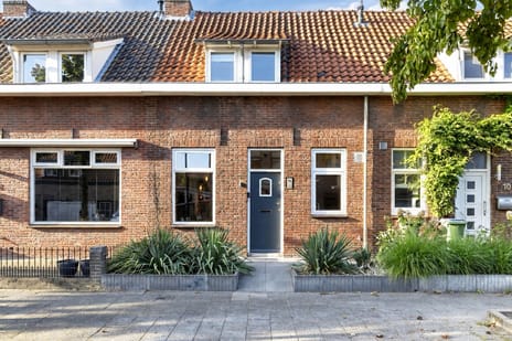 Oosterstraat 12