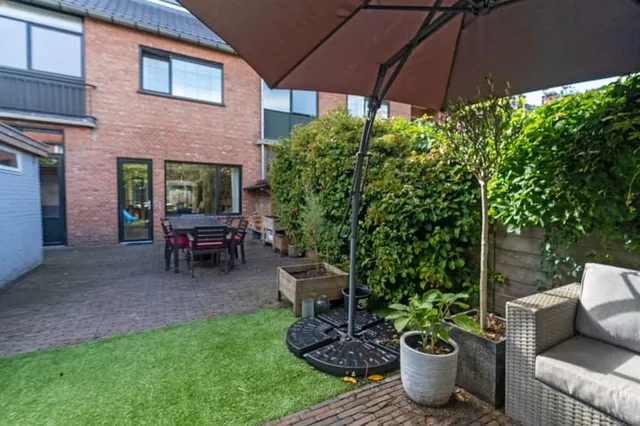 Van Wouwstraat 9