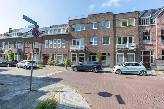 Burg. de Hesselleplein 1