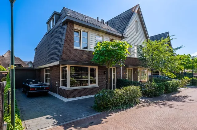 Harmsen van der Beeklaan 8
