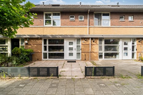 A. Roland Holststraat 22