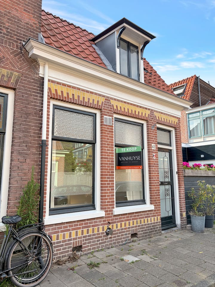 Waldeck Pyrmontstraat 42
