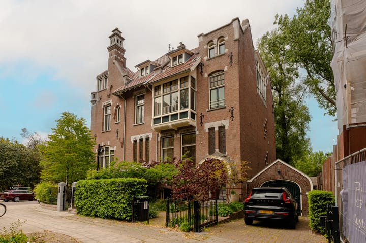 Van Eeghenstraat 76