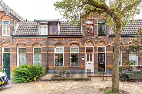 Leeghwaterstraat 12