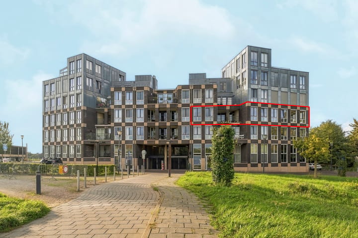 Hanzeweg 16