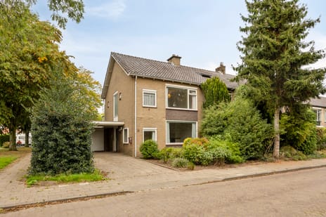 Elisabeth Poststraat 16