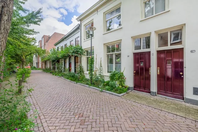 Rouwenhofstraat 14
