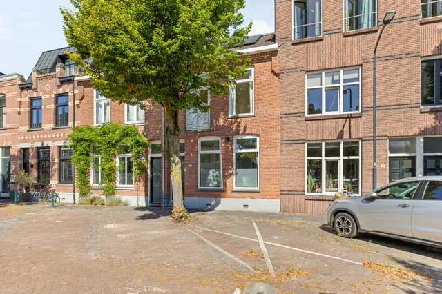 de Roy van Zuidewijnlaan 33