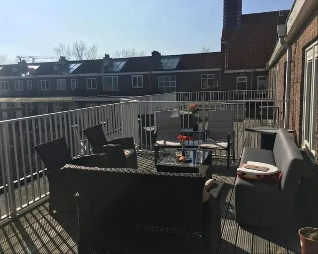 Van Tuyll van Serooskerkenweg