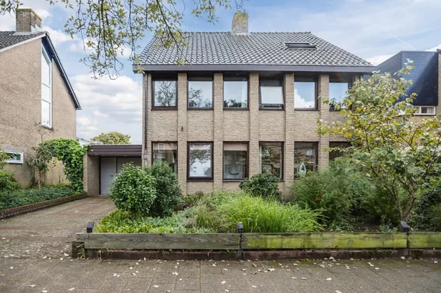 Jonker Sloetlaan 25