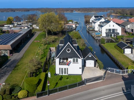 Oud-