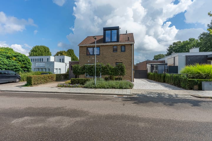 Kerkstraat 55