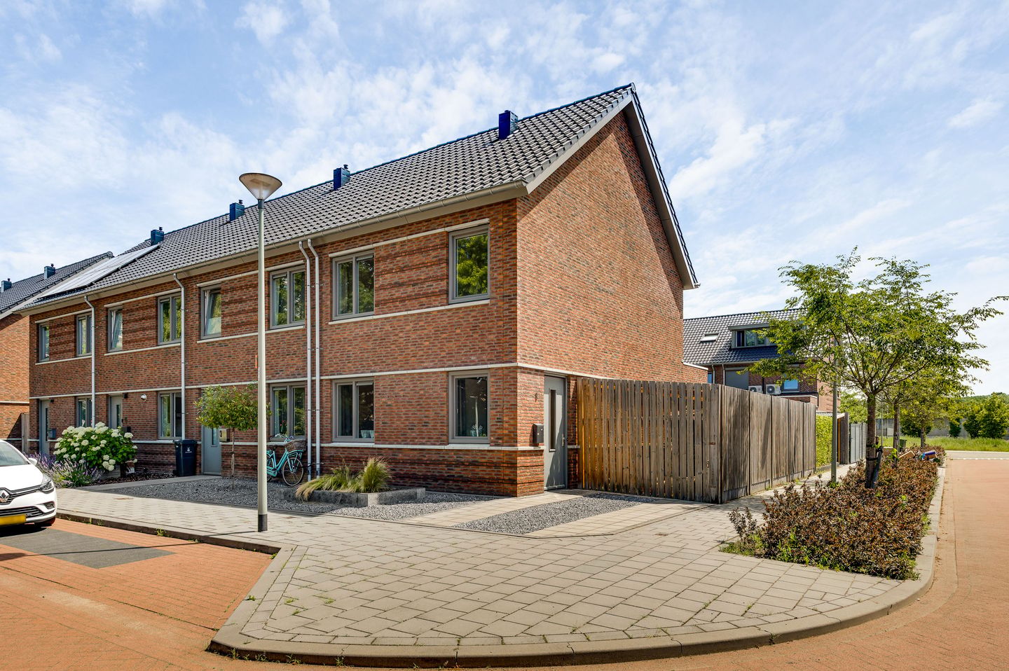 Bernsteinstraat 1
