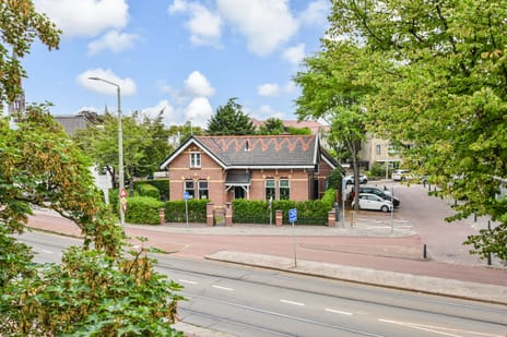 Lippe-Biesterfeldweg 1