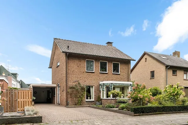 Hogeweg 15