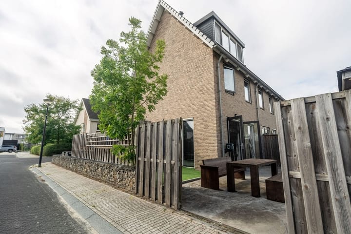 Poelkruidstraat 2