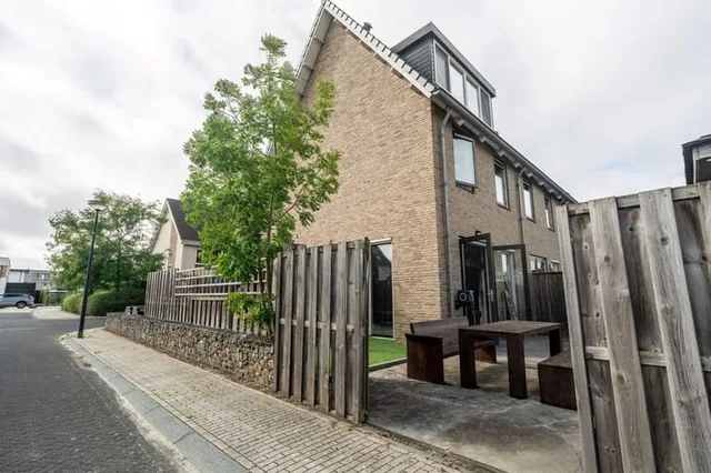 Poelkruidstraat 2