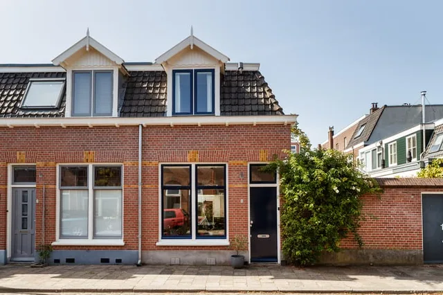 Pieter de Hooghstraat 1