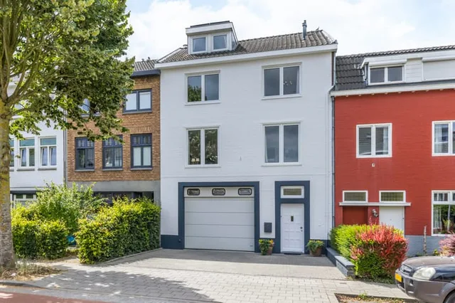 Bilserbaan 47
