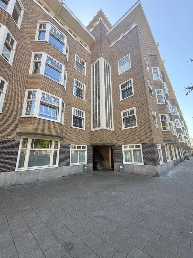 Van Tuyll van Serooskerkenweg 89-1