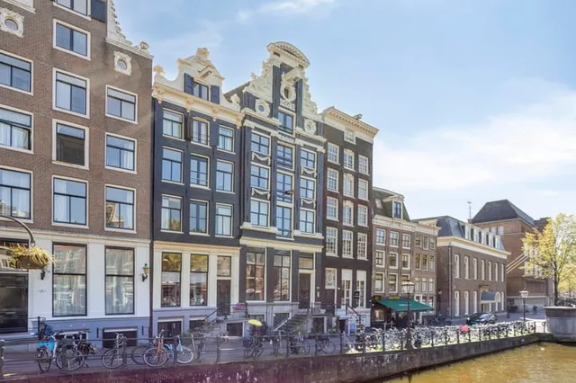 Oudezijds Voorburgwal 185