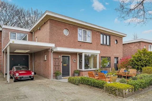 Wilhelminakanaalstraat 26
