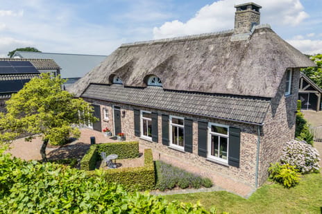 Dorpstraat 123