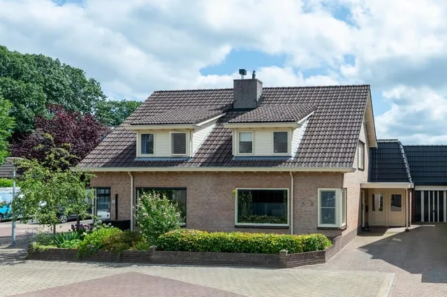 Doornenburg 6