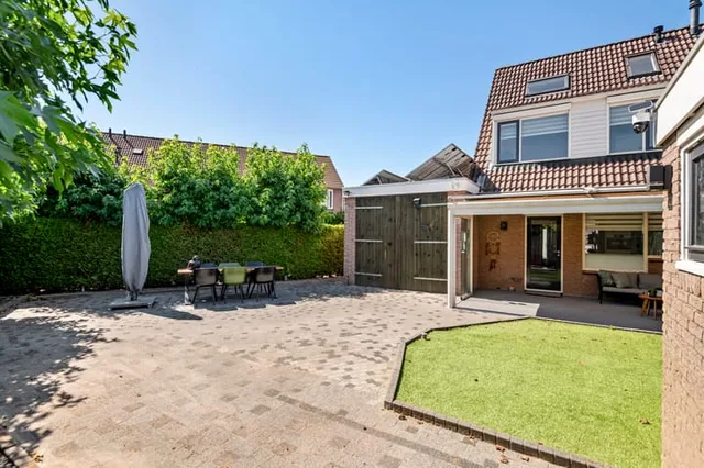 2 onder 1 kapwoning (Bouwnr. 104)