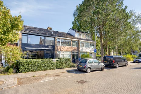 Du Perronstraat 7