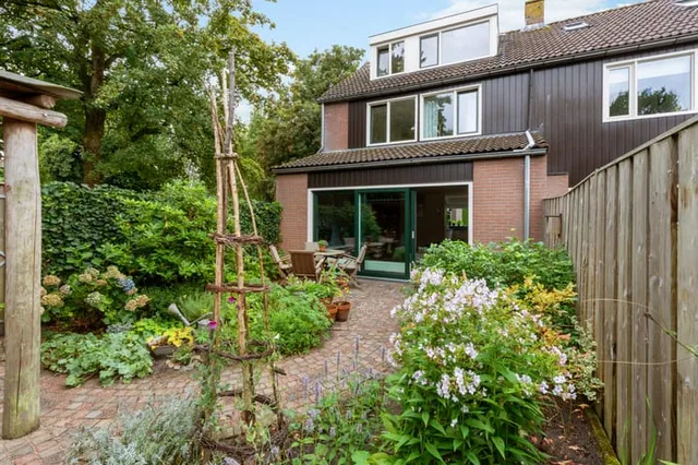 Van der Weijpad 16