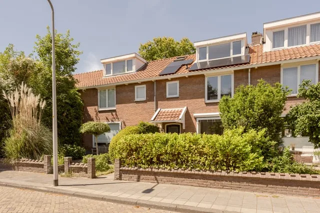 Middelweg 67