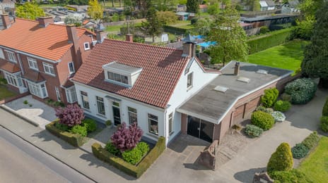 Dorpsstraat 9